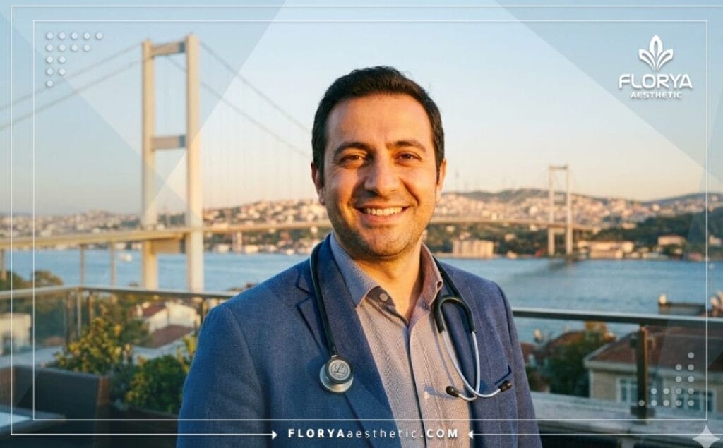 Приветливый доктор на фоне знаменитого Босфорского моста в Стамбуле