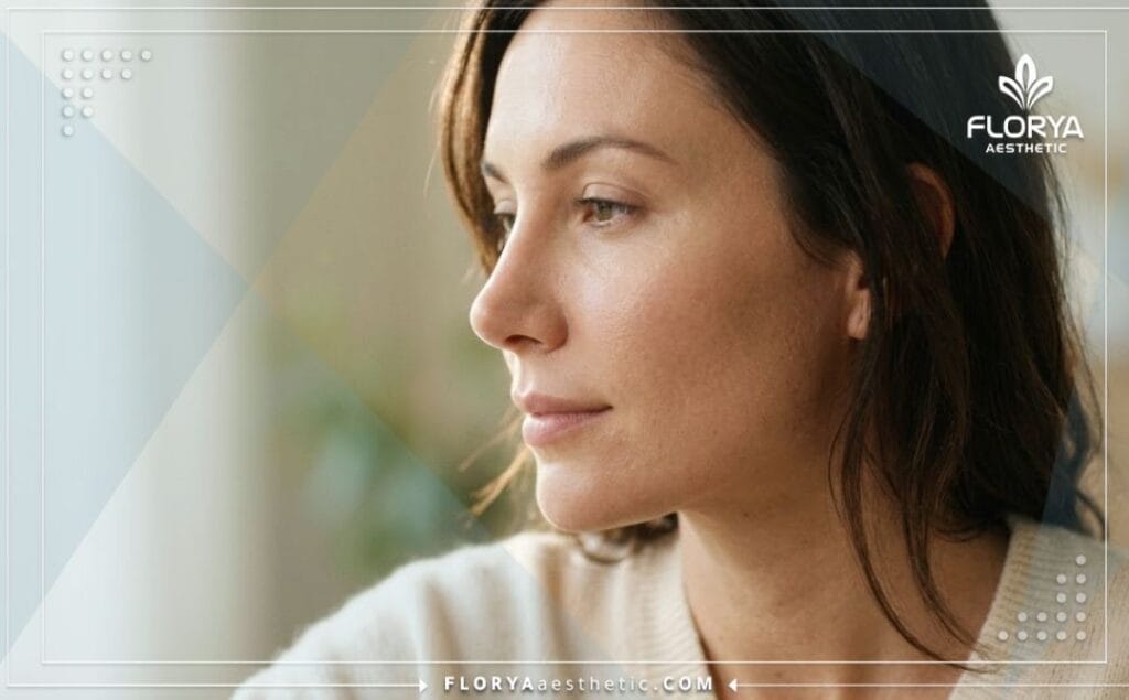 Fotografía en primer plano destacando un resultado perfecto y natural de rinoplastia.